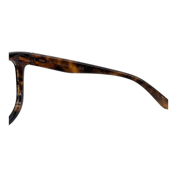 Oakley \